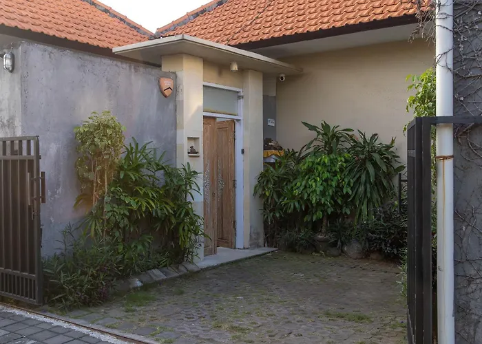Villa Scarlet